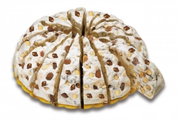 Italiensk blød nougat lagkage m. mandler